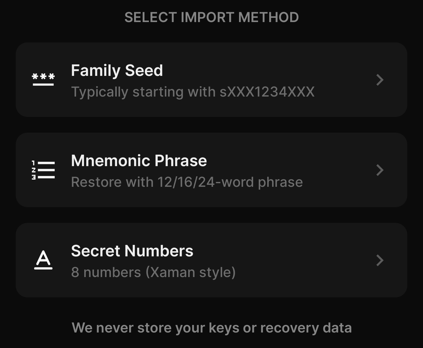 Экран импорта Katz Wallet с тремя вариантами: Family Seed, Mnemonic Phrase и Secret Numbers (как в Xaman)
